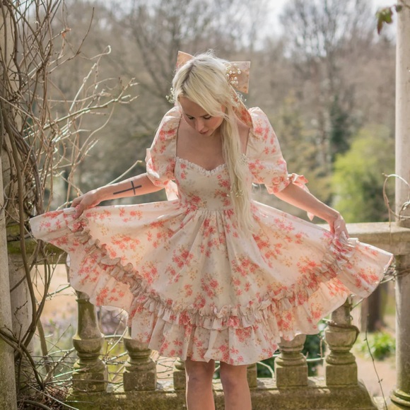 Fanciful Doll’s Petit Pink Diarymaid Dress - Picture 4 of 9